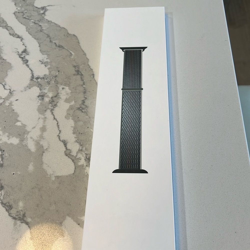 Apple Midnight Sport Loop - size 41mm